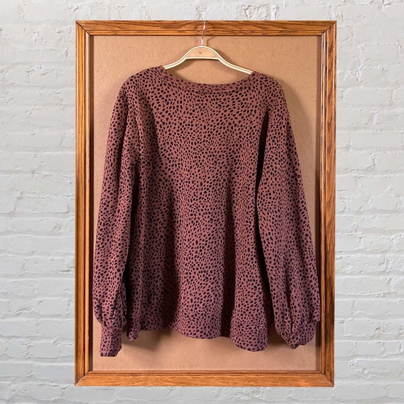 Nine West XL Top In a Leopard Print - Picture 2 of 5